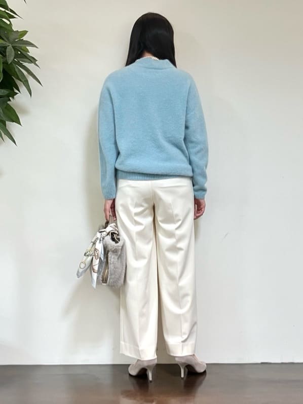 カレンさんの「UNTITLED｜【大人な品格/ふわふわニット】フォックスカシミヤ コクーンニット」を使ったコーディネート