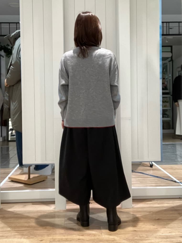 Fujitaさんの「Dessin｜【洗える】ペイント風刺繍入り配色ラインニット」を使ったコーディネート