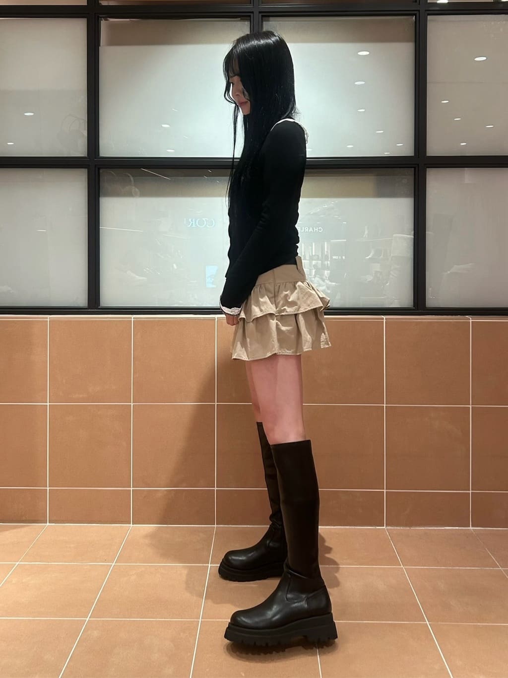 Arisaさんの「ESPERANZA｜【晴雨兼用】トラックソールロングブーツ」を使ったコーディネート
