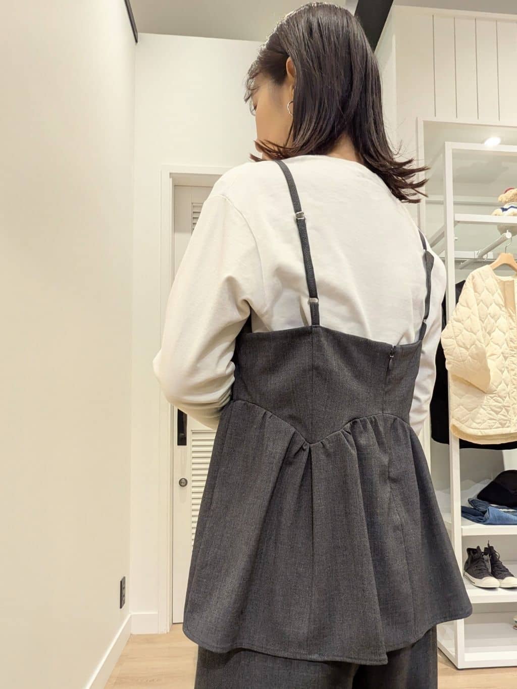 enさんの「Dessin｜【セットアップ可・洗える】ハイウエストタックパンツ」を使ったコーディネート