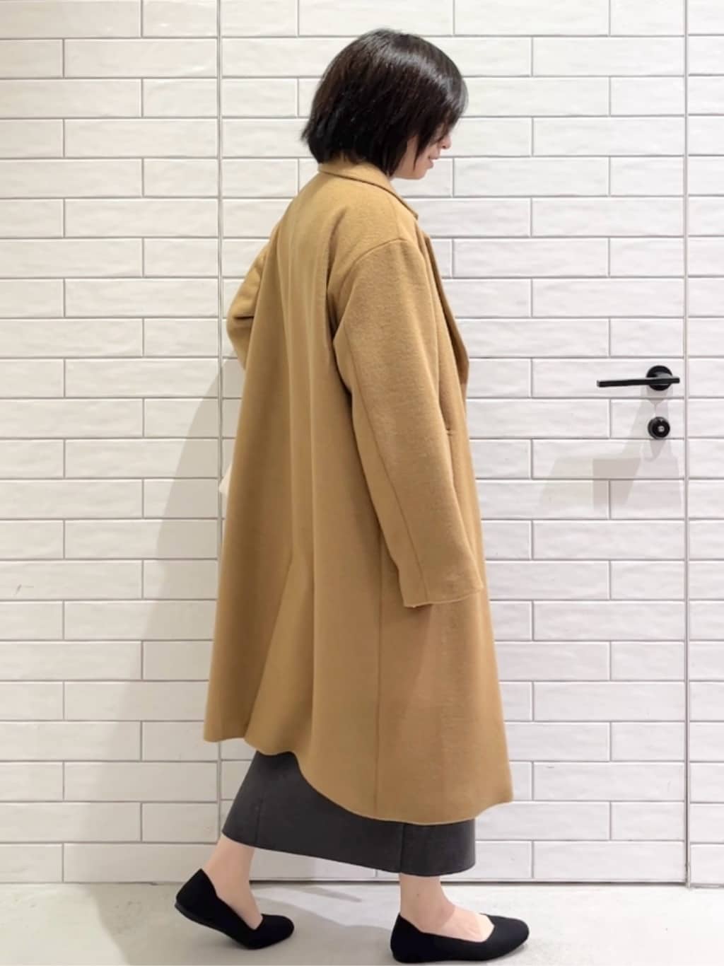 しおりさんの「OPAQUE.CLIP｜カシミヤブレンドウールチェスターコート」を使ったコーディネート