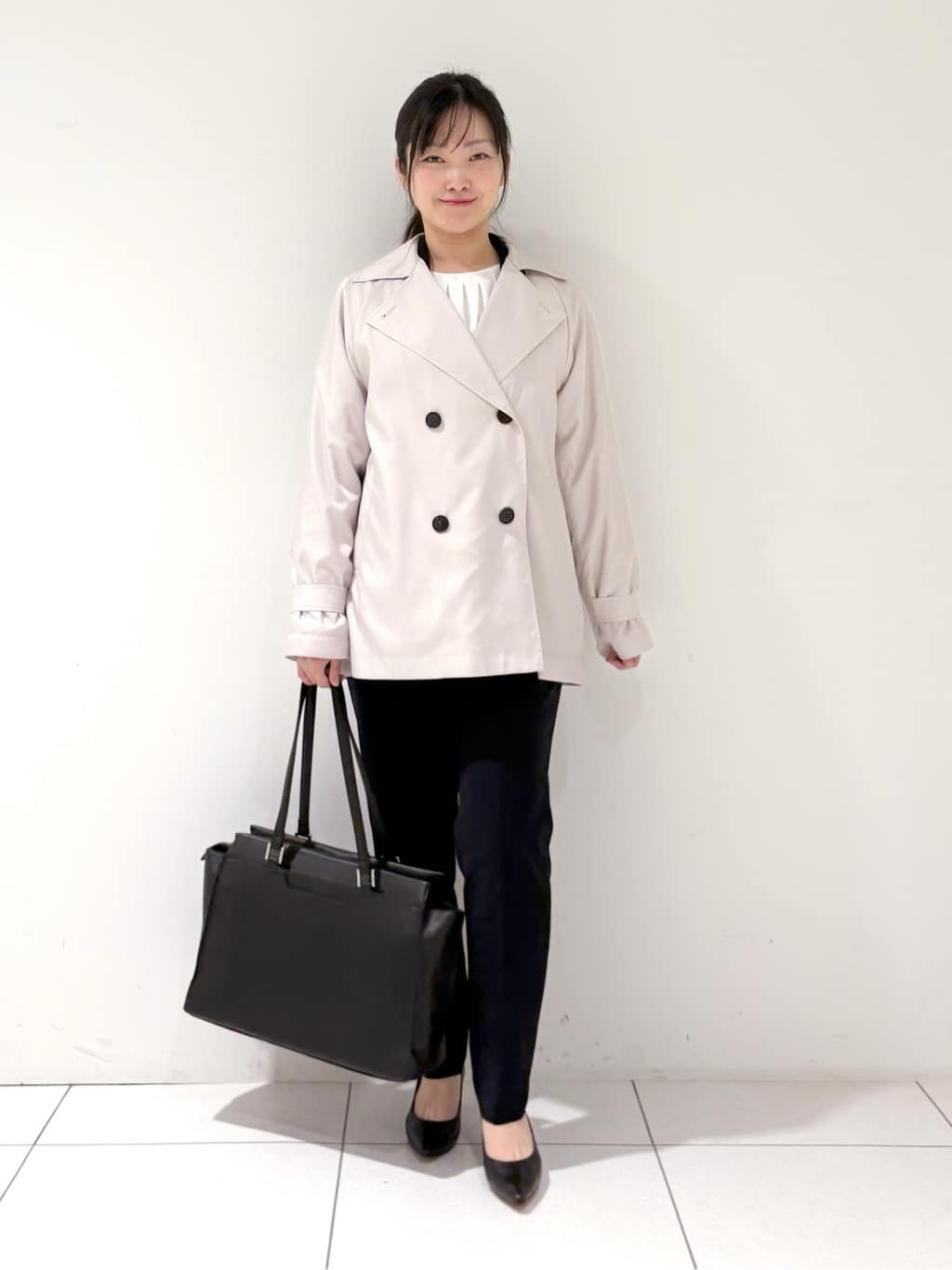 momokoさんの「INDIVI｜【撥水／UVケア／2WAY】超軽量ライナー付ライトトレンチコート」を使ったコーディネート