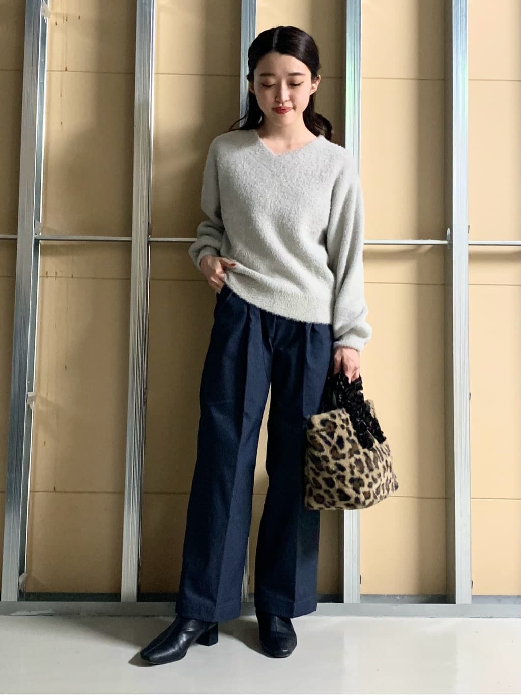 sahoさんの「THE SHOP TK｜【洗える】上品にきらめく フェザーラメニット」を使ったコーディネート