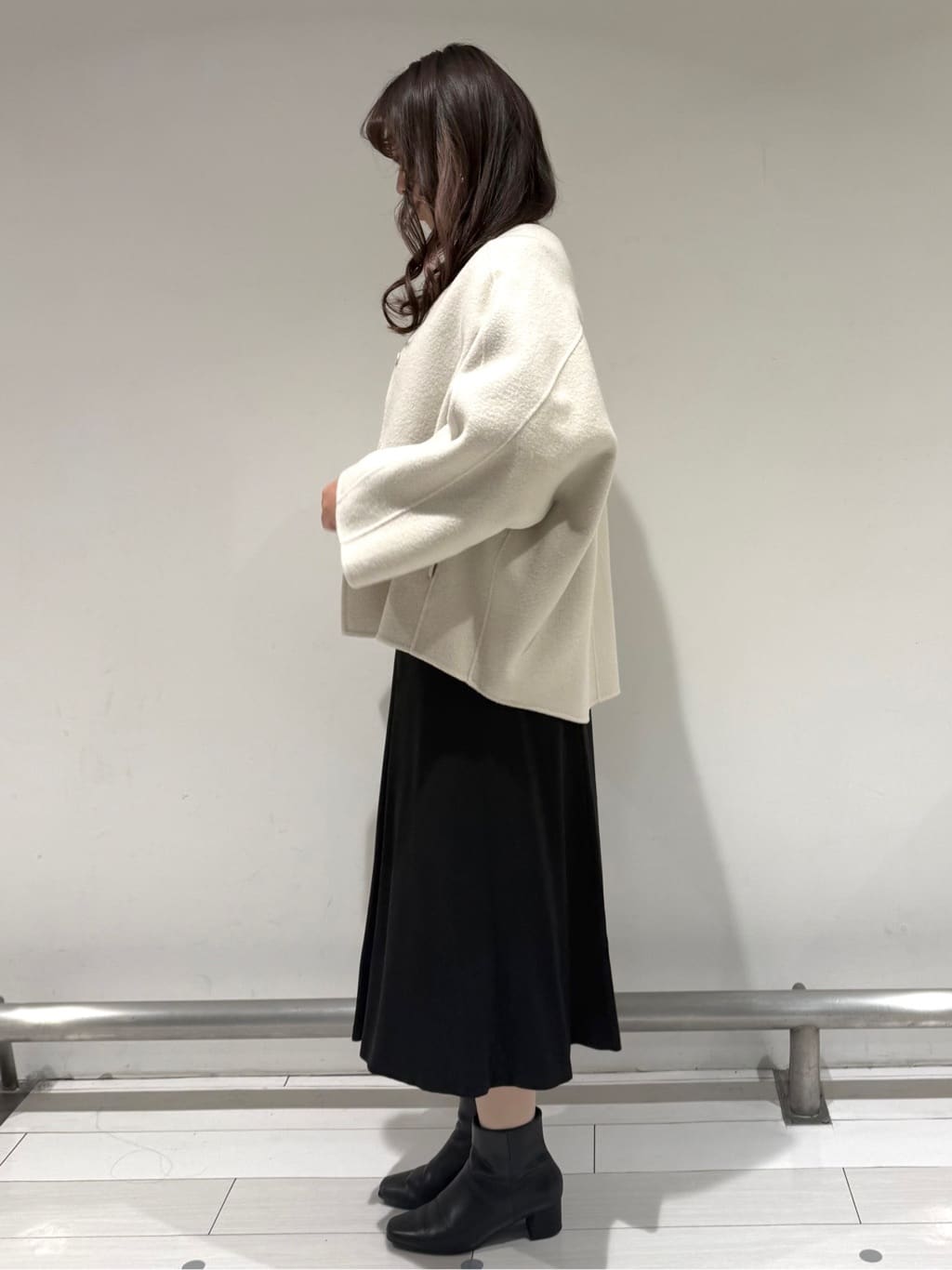 Azusaさんの「Reflect｜【選べる5色／ゆったりシルエット】Vネックスパンコールニット」を使ったコーディネート