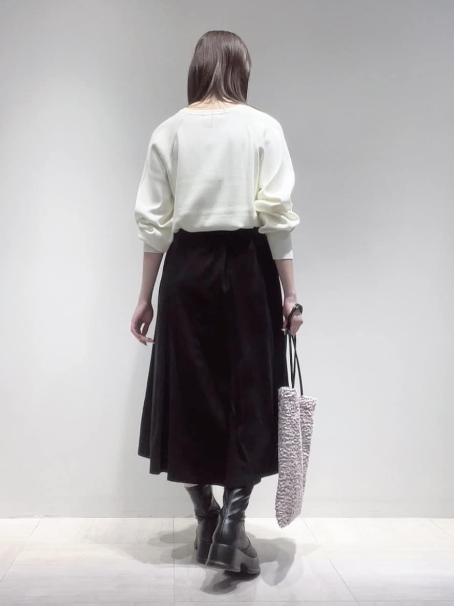 yukaさんの「Reflect｜【ゆったり着られる◎】ラグランスリーブニット」を使ったコーディネート