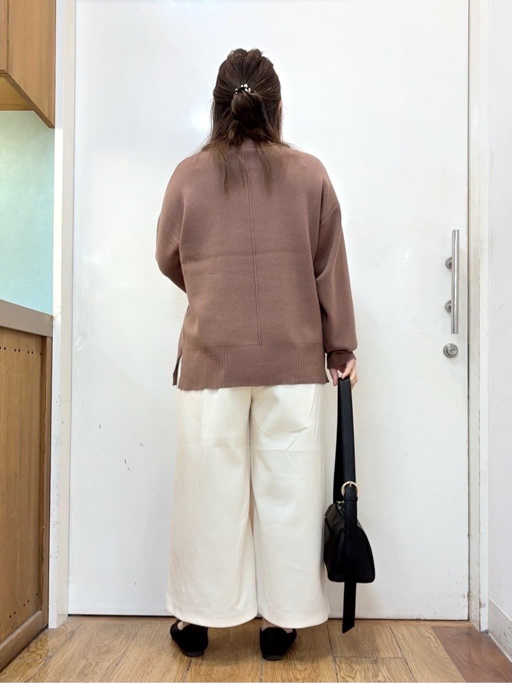 だいわさんの「SHOO･LA･RUE｜【高レビュー】ウエストゴムで穿きやすい　ガウチョパンツ」を使ったコーディネート