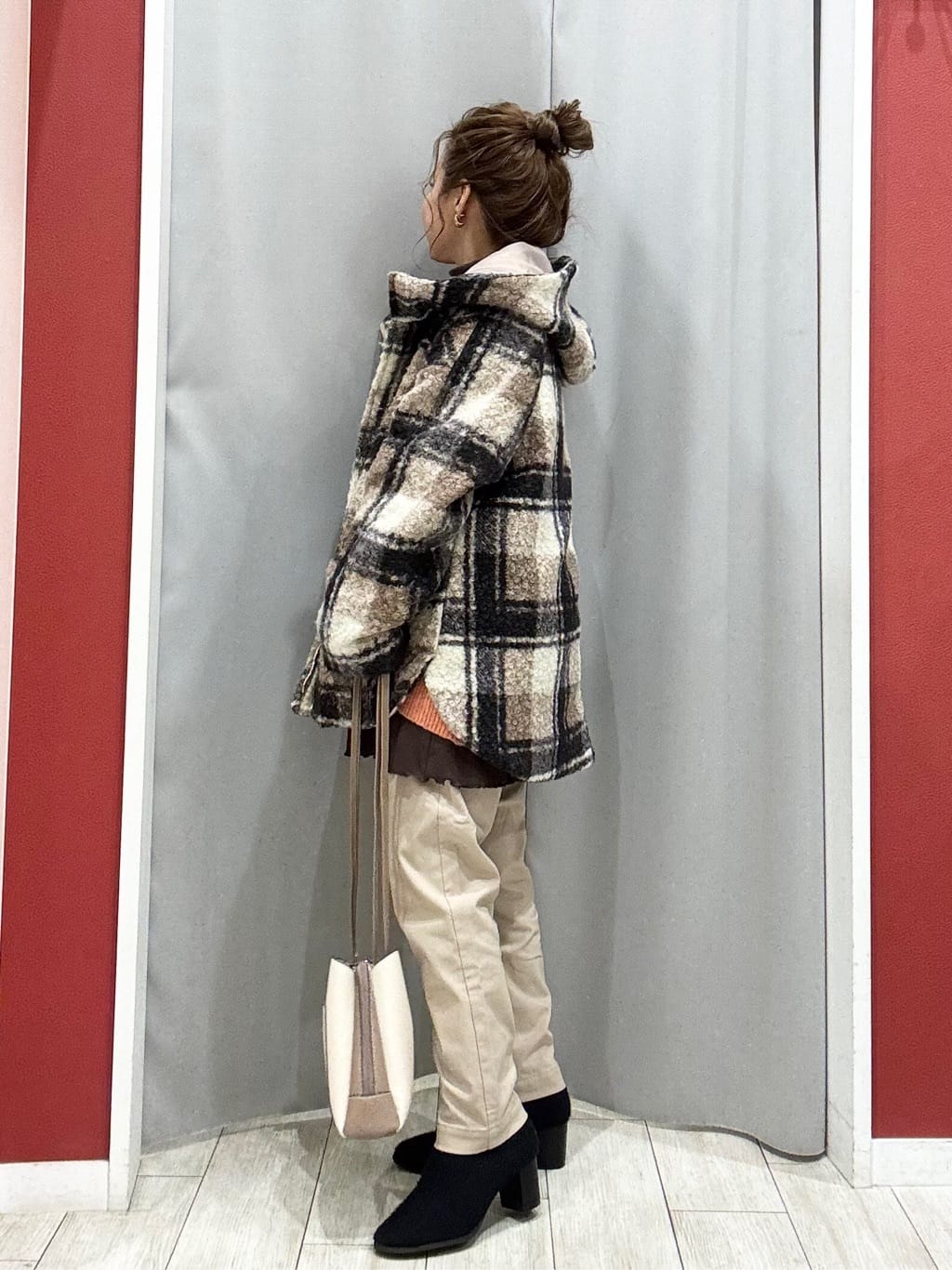 shioさんの「SHOO･LA･RUE｜【高レビュー/洗濯機可/SS-LL】あったか裏起毛 のびのびストレッチ テーパードパンツ」を使ったコーディネート