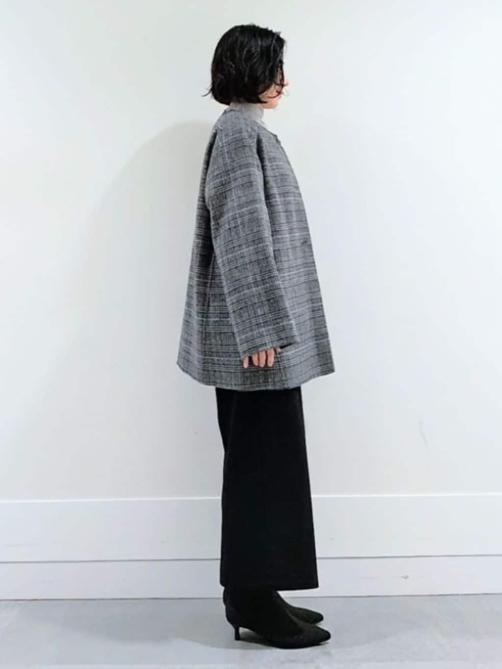 ミズタさんの「UNTITLED｜【ミディ丈/軽やか】セミラグランリバー コート」を使ったコーディネート