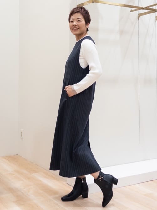 シュウコさんの「grove｜【2WAY/美シルエット】着こなし自在のジャンドレワンピース」を使ったコーディネート