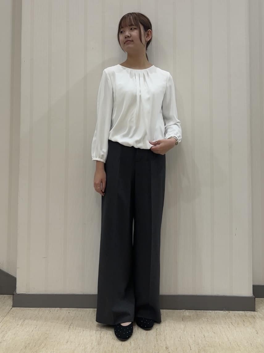 ちひさんの「INDIVI｜【洗える／通勤／スーツ】メランジストレッチ ワイドパンツ」を使ったコーディネート