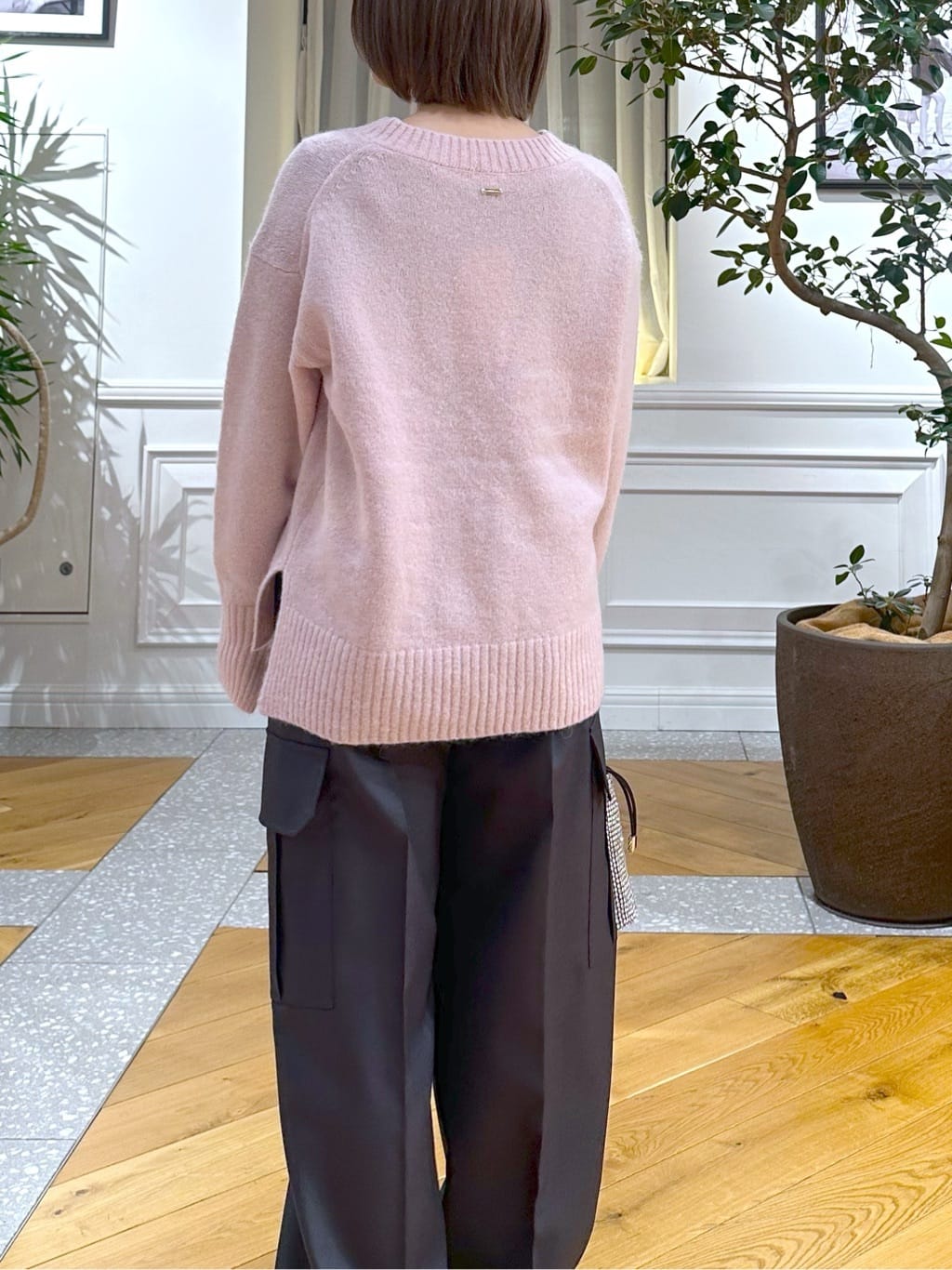 なべこさんの「DRESSTERIOR｜アルパカブレンドVネックニット」を使ったコーディネート