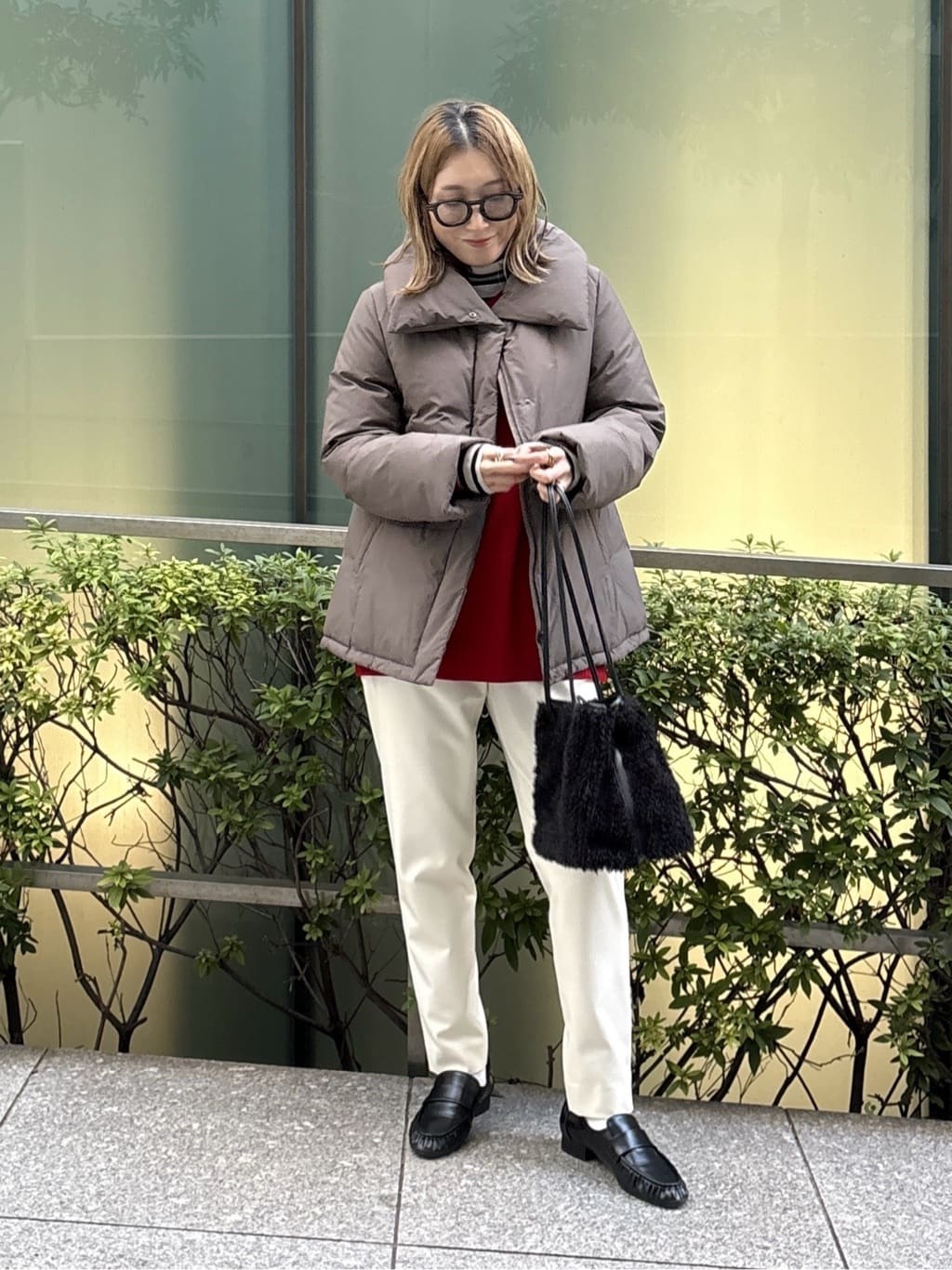 kotakiさんの「INDIVI｜【洗える／チュニック丈／カシミヤ混】スリットデザインVネックニット」を使ったコーディネート