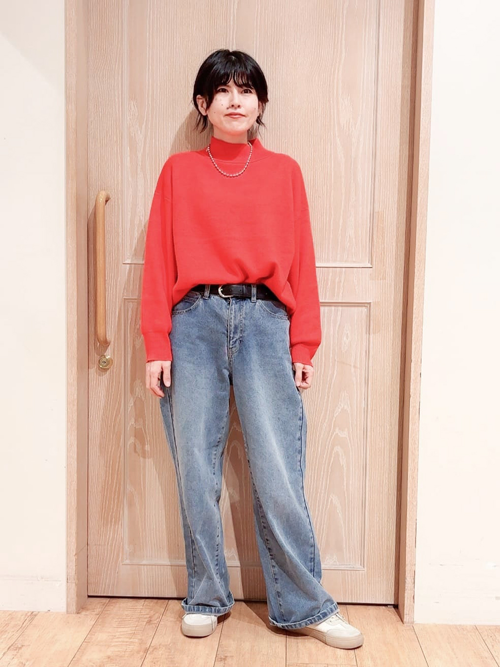 しまもさんの「SHOO･LA･RUE｜【洗える/毛玉レス】表面がきれいなハイネックバックスリットニット」を使ったコーディネート