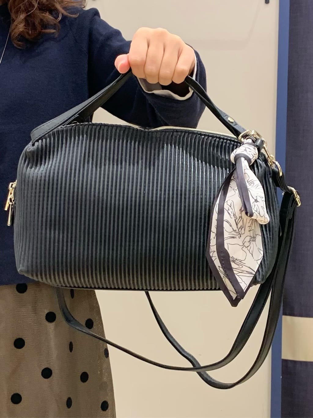 mokaさんの「grove｜【洗える】毛玉軽減クルーネックカーディガン」を使ったコーディネート