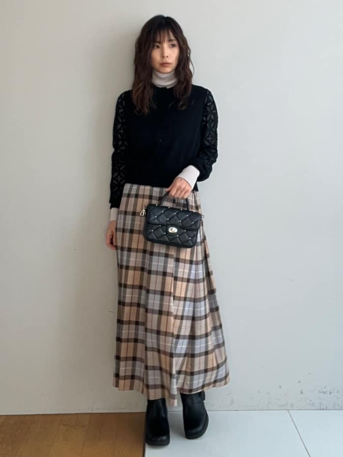 misaさんの「DRESSTERIOR｜シルクブレンドメリノウールリブプルオーバー」を使ったコーディネート