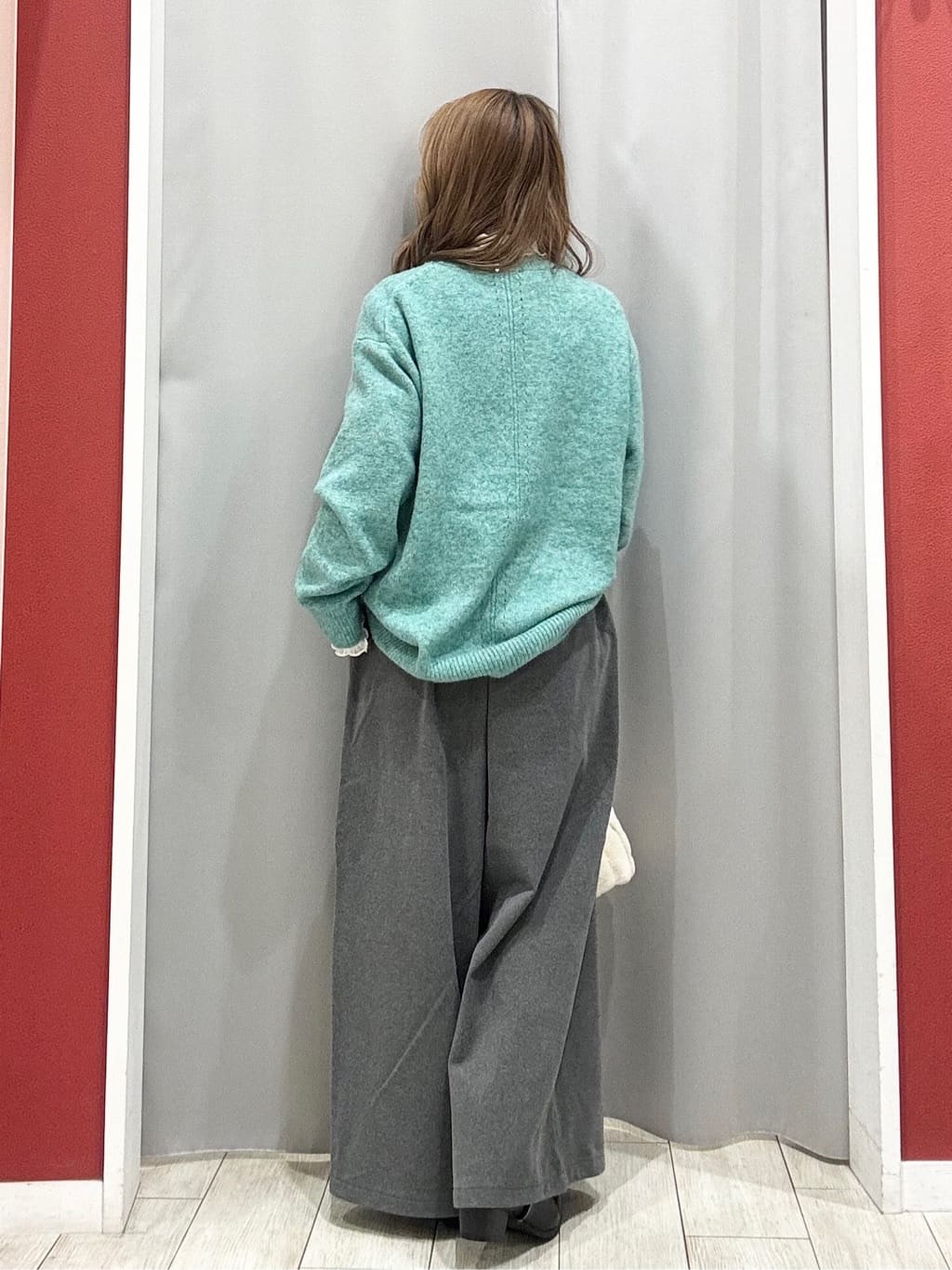 shioさんの「SHOO･LA･RUE｜【着丈選べる/きっと虜になる】あったかもちもち ワイドパンツ」を使ったコーディネート