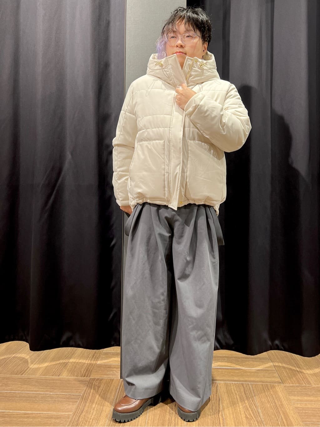 OKMKさんの「THE SHOP TK｜【華やかで柔らか】ふわふわフェザーニット/洗える・前後2WAY」を使ったコーディネート