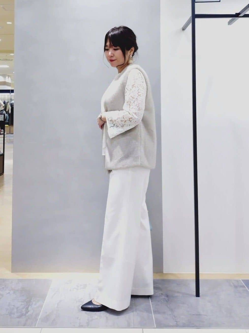 TOMOMIさんの「INDIVI｜【新作褒められパンツ】快温ワイドパンツ」を使ったコーディネート