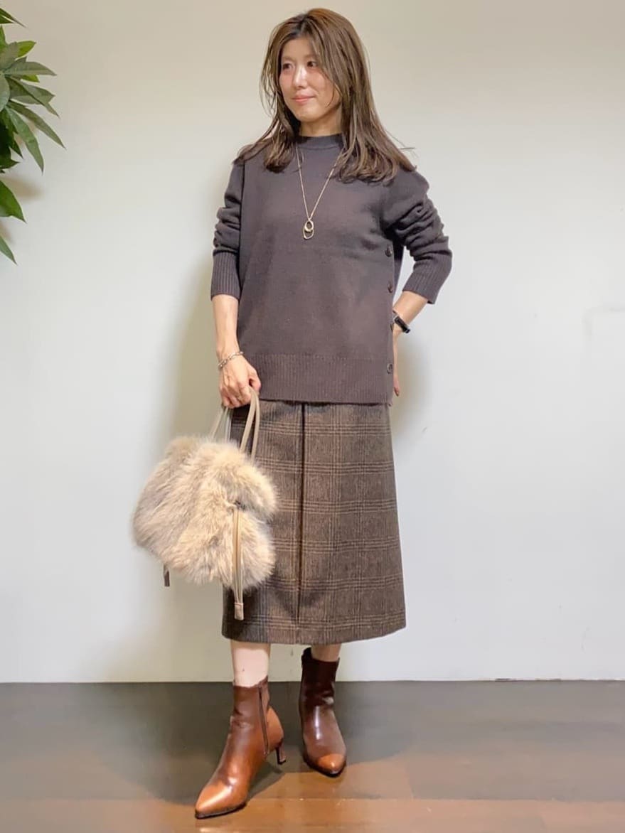 tomoさんの「UNTITLED｜【重ね着もおすすめ/洗える】ウールカシミヤ クルーネックニット」を使ったコーディネート