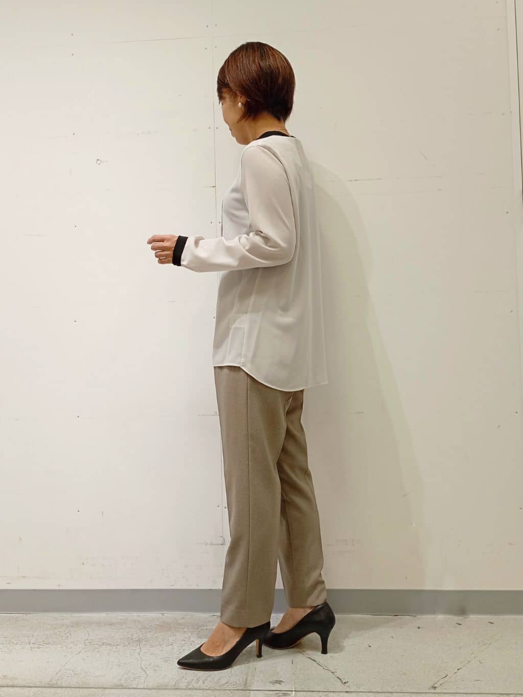 Kさんの「INDIVI｜【洗える／通勤／スーツ】メランジストレッチ テーパードパンツ」を使ったコーディネート