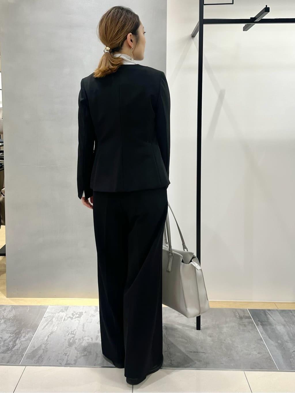 MAIさんの「INDIVI｜【洗える】ジョーゼットボウタイブラウス」を使ったコーディネート