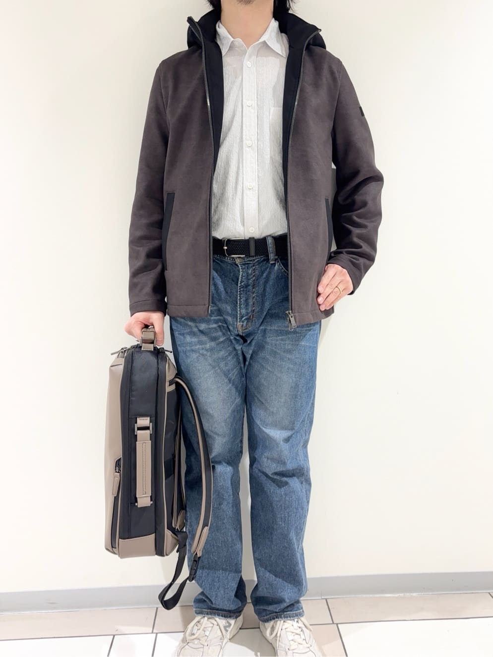 及川さんの「TAKEO KIKUCHI｜【JUST ONE LAYER】ダウンファブリック ジップアップ フード ブルゾン」を使ったコーディネート