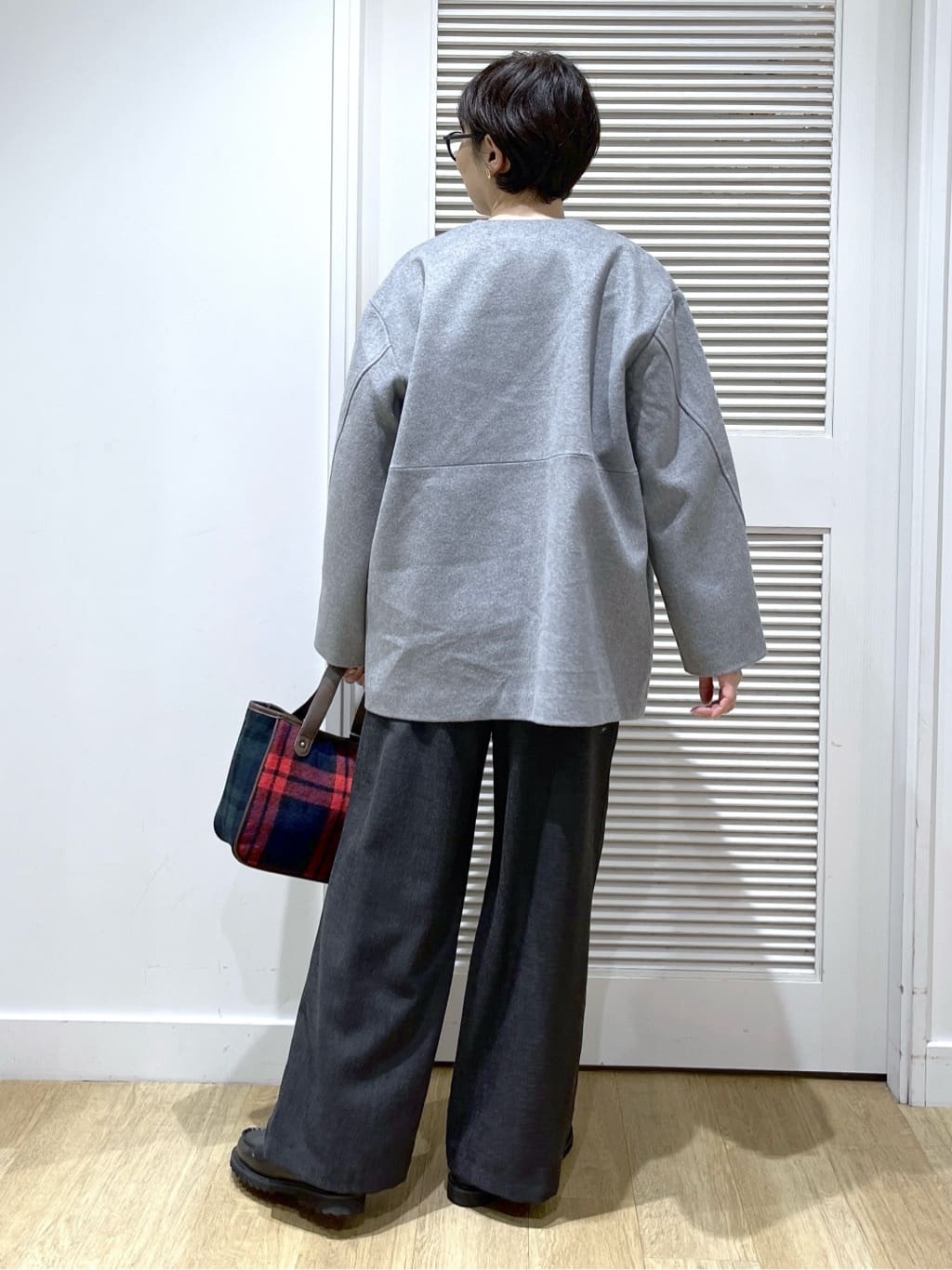 Miyazakiさんの「Dessin｜【洗える】ペイント風刺繍入り配色ラインニット」を使ったコーディネート
