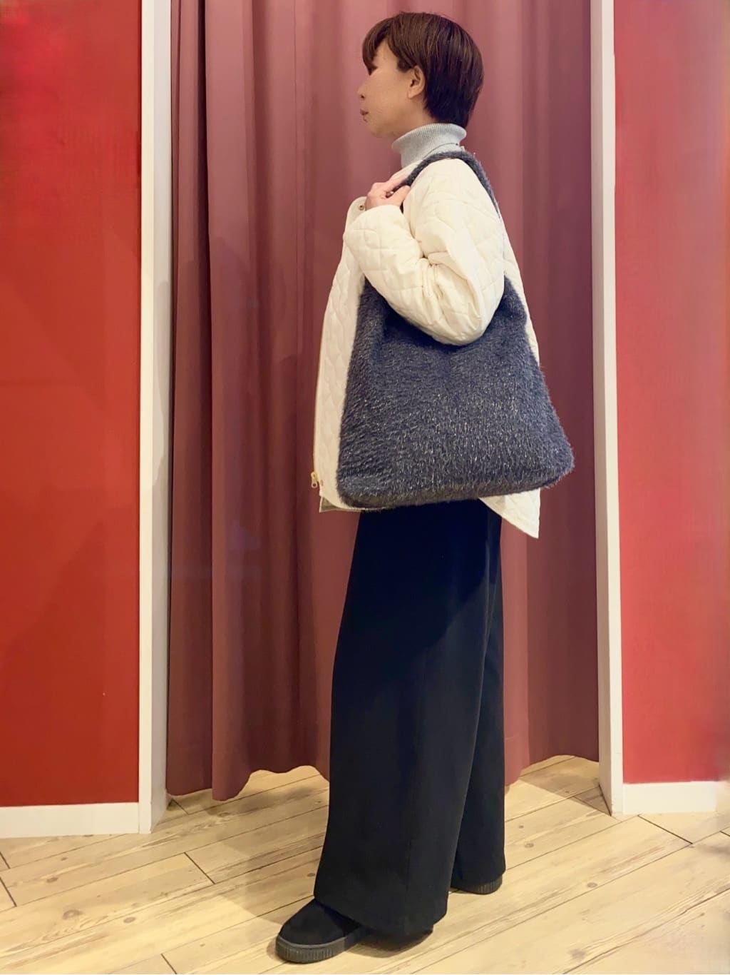 WAさんの「SHOO･LA･RUE｜ラメトートバッグ」を使ったコーディネート