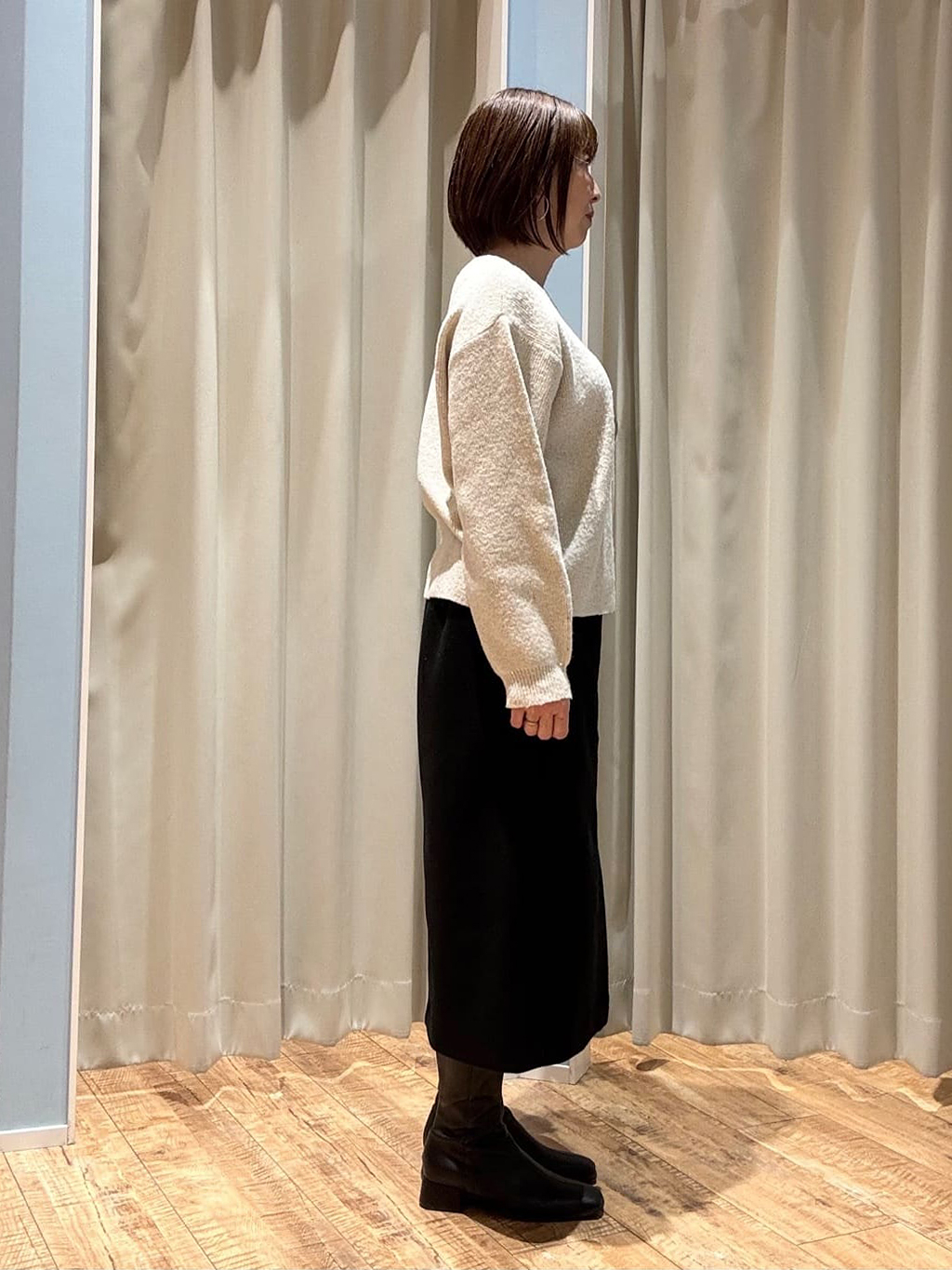 rieさんの「SHOO･LA･RUE｜【S-LL】きらっと華やぐ　大人のスパンコールニット」を使ったコーディネート