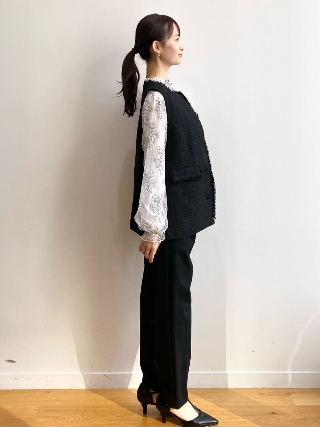 みさかさんの「index｜フリルハイネックレーストップス【洗濯機OK】」を使ったコーディネート