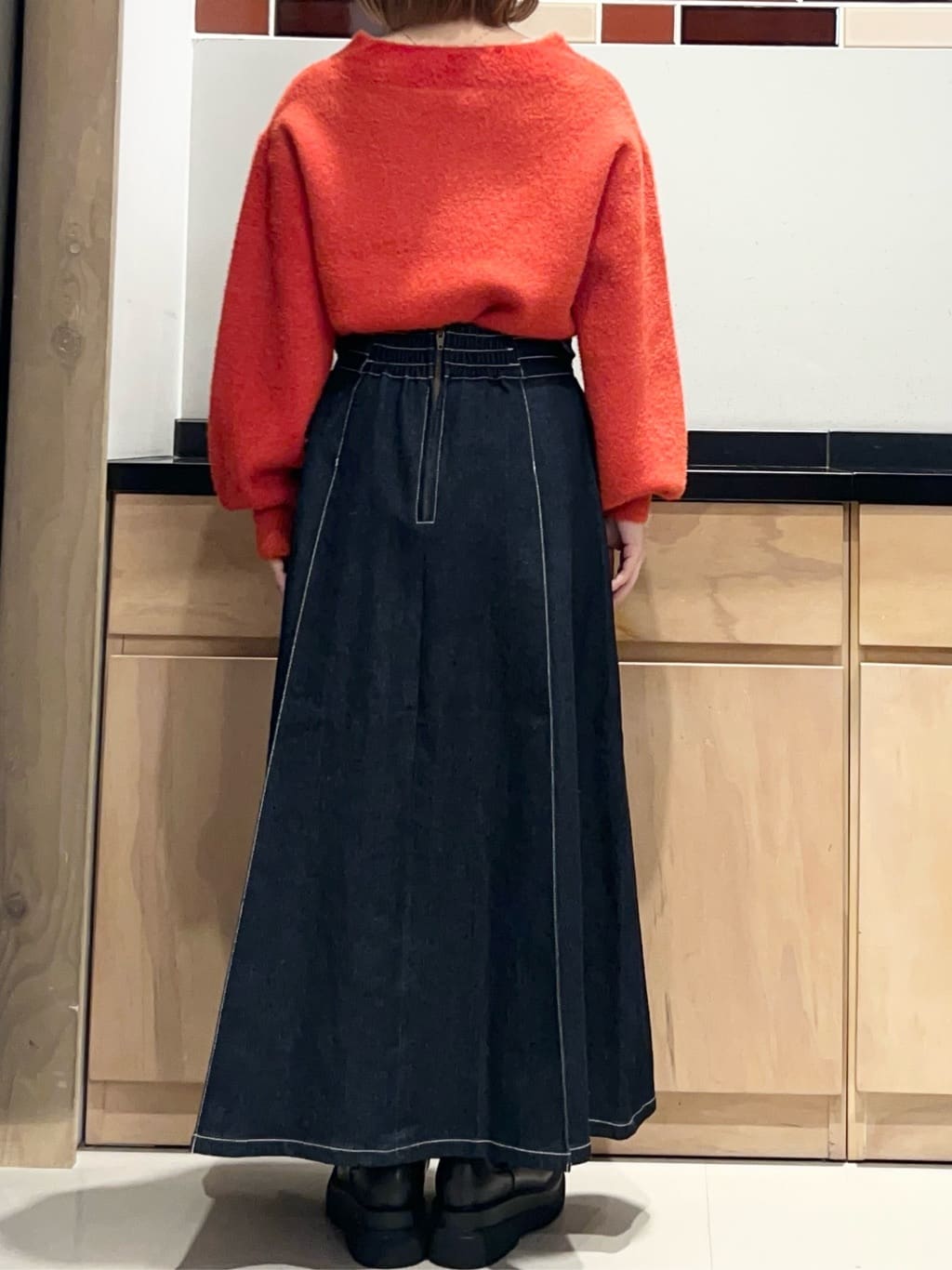かのさんの「THE SHOP TK｜【洗える】上品にきらめく フェザーラメニット」を使ったコーディネート