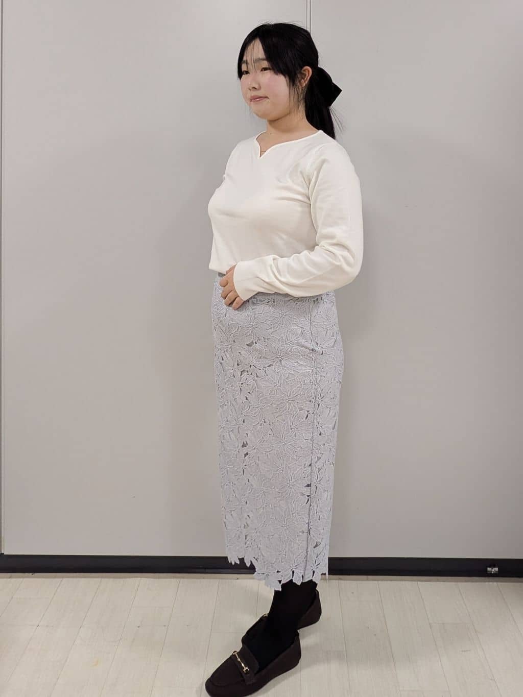 Nonさんの「index｜《XS~3L》フラワーレースタイトスカート【洗濯機OK】」を使ったコーディネート