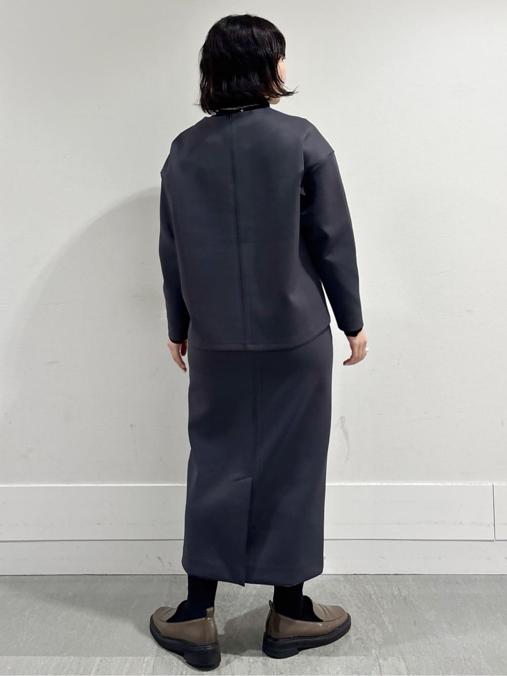 モエカさんの「UNTITLED｜【セットアップ可/洗える】ダンボールジャージ プルオーバー」を使ったコーディネート