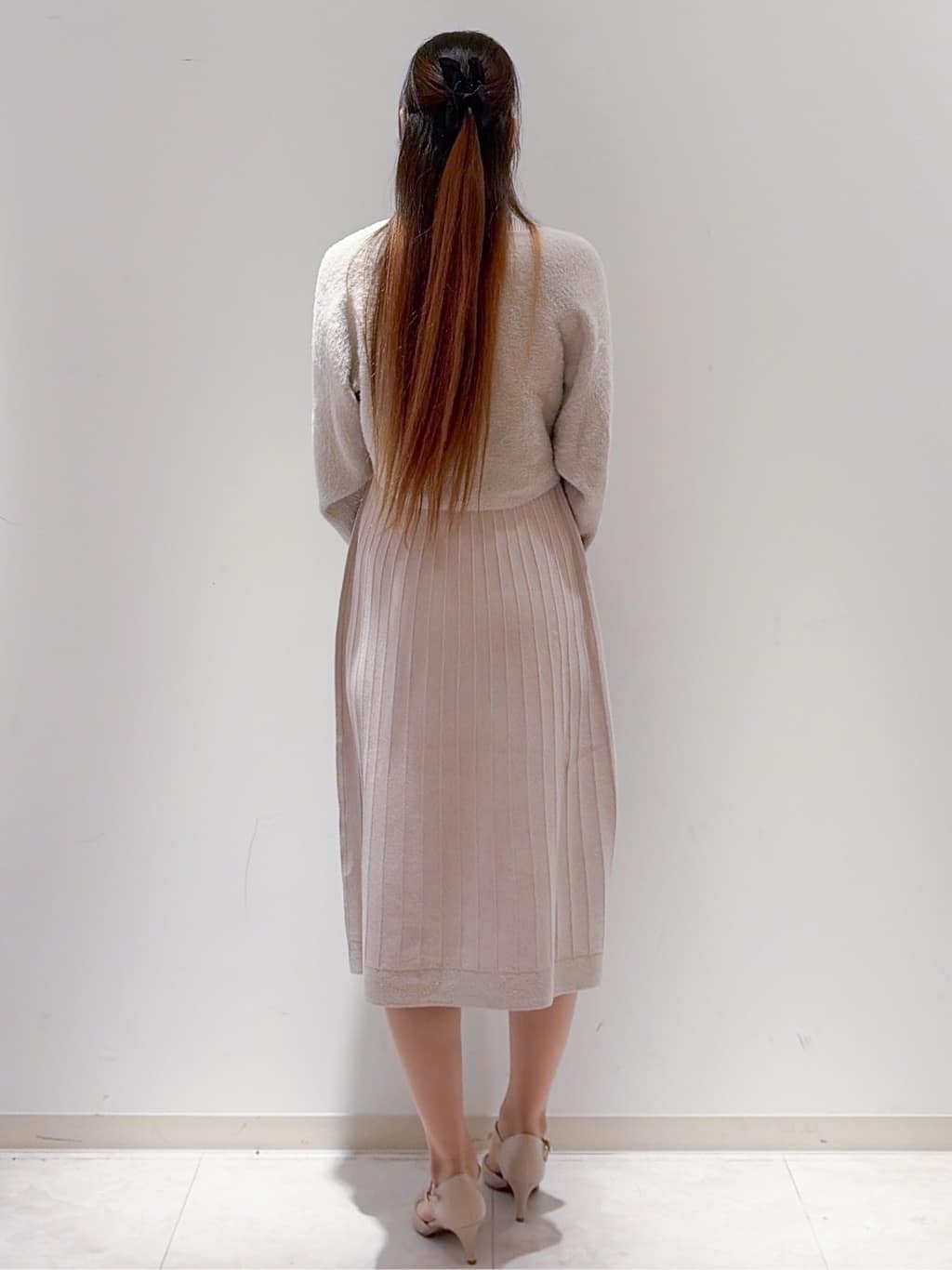 yurinaさんの「index｜ラメフェザープルオーバーセット ニットワンピース【洗濯機OK】《XS～LL》」を使ったコーディネート