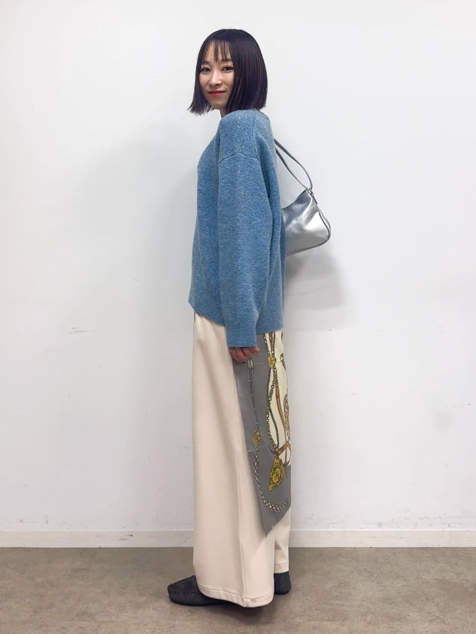 𝐜𝐡𝐢𝐤𝐚さんの「SHOO･LA･RUE｜【着丈選べる/きっと虜になる】あったかもちもち ワイドパンツ」を使ったコーディネート