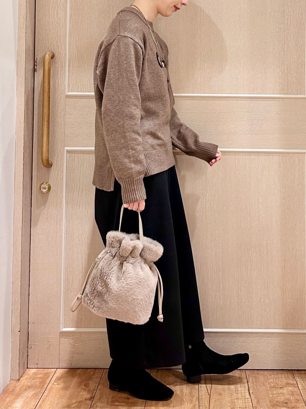 ちぐささんの「SHOO･LA･RUE｜【S-LL/洗濯機可】ふわふわがやみつきになる柔らかさ スウェットライクロゴニット」を使ったコーディネート