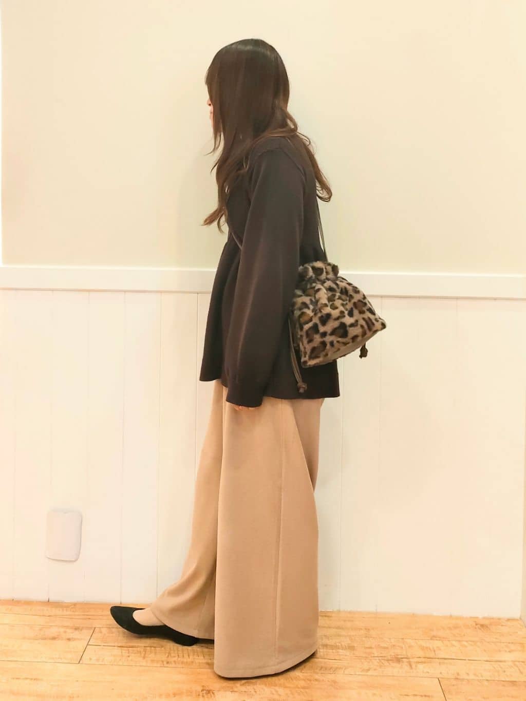 NMさんの「SHOO･LA･RUE｜気になるお腹周りをカバー ケーブル編みペプラムニット」を使ったコーディネート