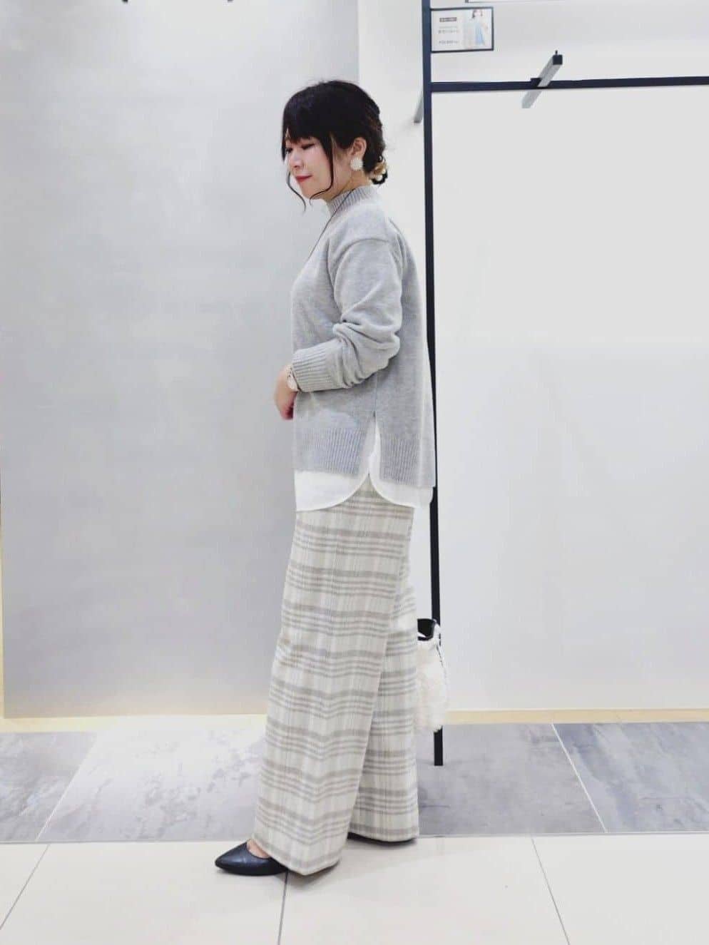 TOMOMIさんの「INDIVI｜【カシミヤ混】ミドルゲージ ハイネックニット」を使ったコーディネート