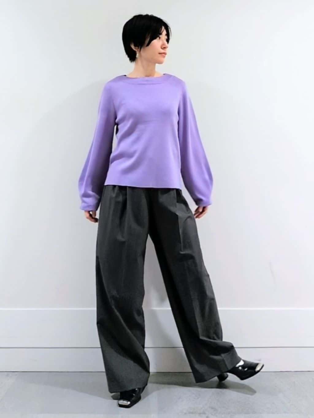 ミズタさんの「UNTITLED｜【洗える/ウエスト後ろゴム】ウール混　タックワイドパンツ」を使ったコーディネート