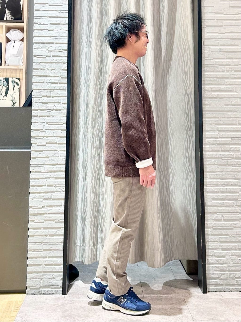 KENJI Iさんの「THE SHOP TK｜【大人の上品カジュアルを叶える】ハグするニット 洗濯機OK／6色展開」を使ったコーディネート