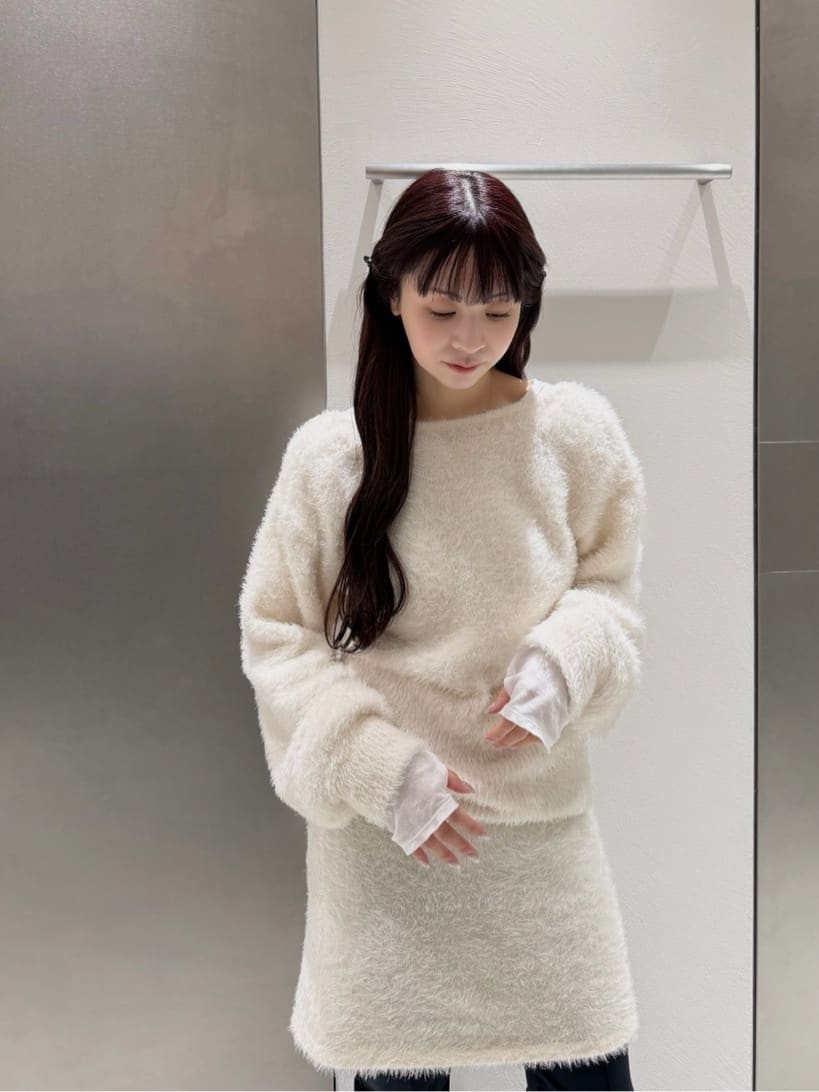 kanamiさんの「CODE A｜feather mini skirt」を使ったコーディネート
