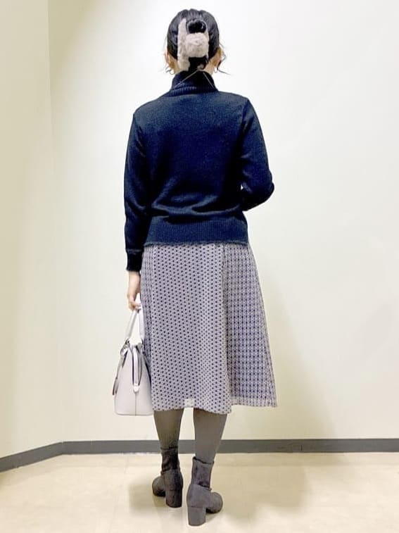  beni_gingerさんの「Reflect｜【ほんのりラメ感◎】ふわふわフェザーヤーンハイネックニット」を使ったコーディネート