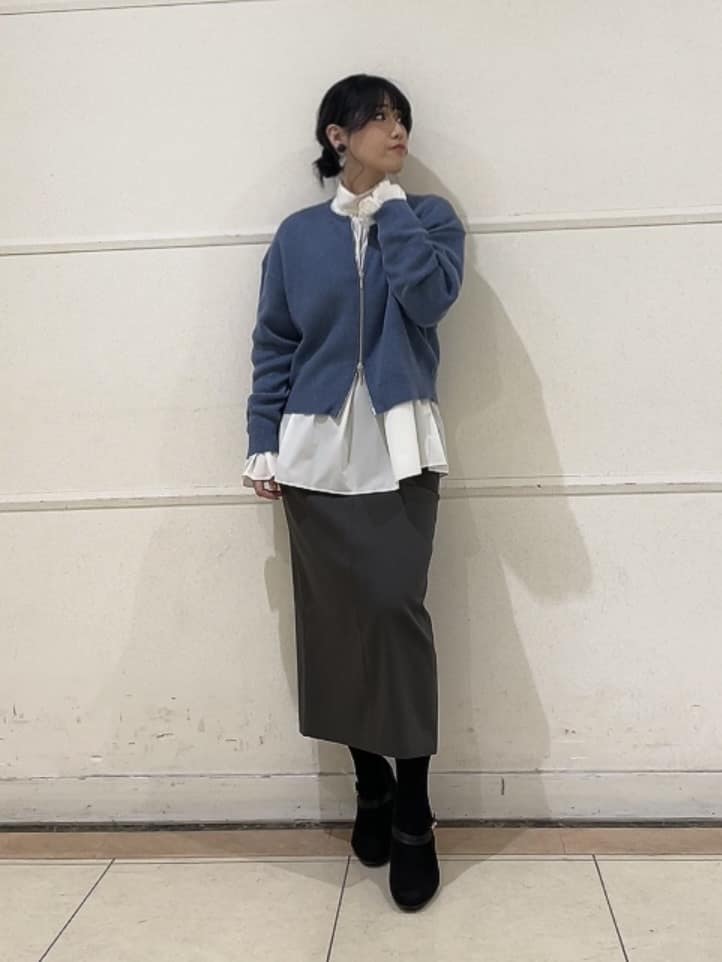 watanabeさんの「UNTITLED｜【ゆったりサイズ／着丈短め】ジップニットカーディガン」を使ったコーディネート