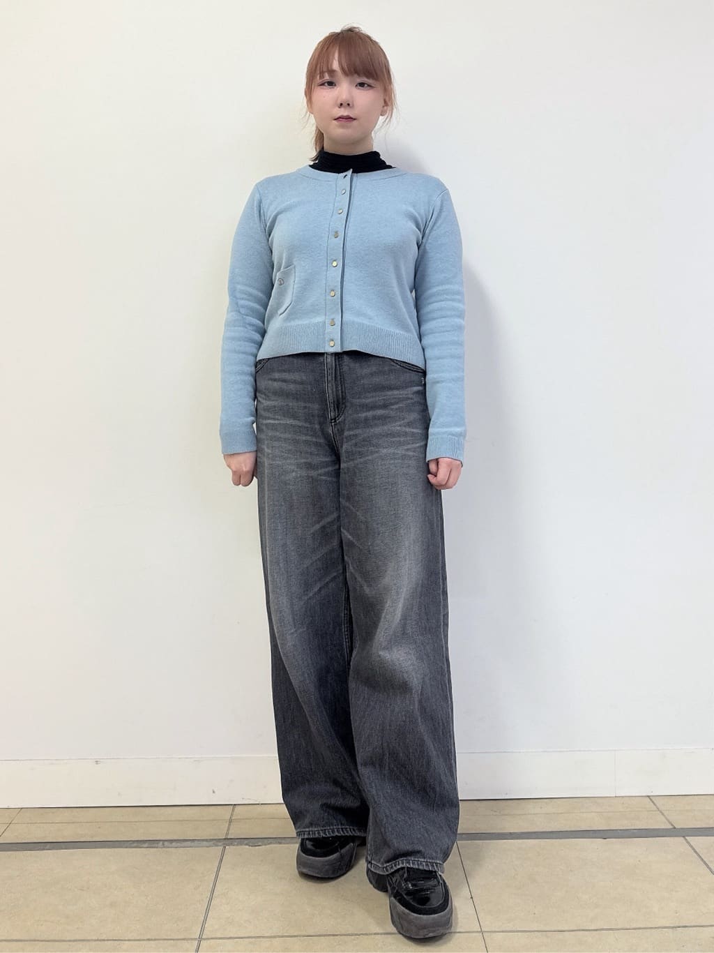 なかもとあきさんの「DRESSTERIOR｜【ウォッシャブル/撥水素材】撥水ツイル マウンテンパーカー」を使ったコーディネート
