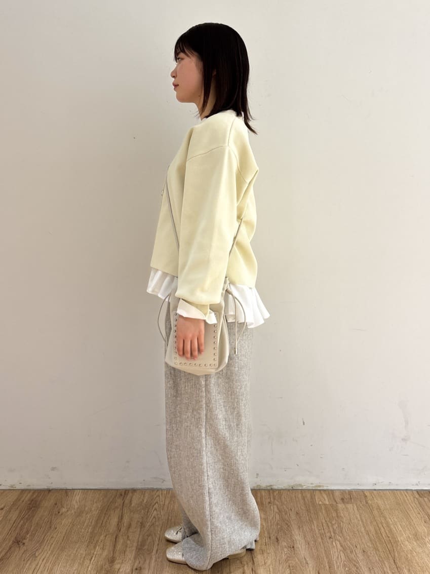 mireiさんの「OPAQUE.CLIP｜ゴールドビックボタンVネックニットカーディガン【洗濯機OK】」を使ったコーディネート