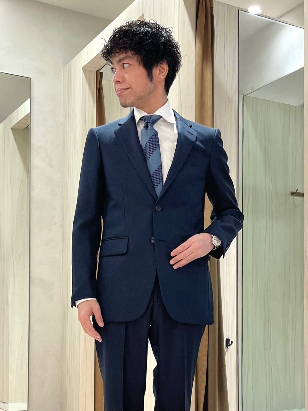 URAさんの「TAKEO KIKUCHI｜カシミヤブレンド ビーバー調ピンヘッドスタンドカラーコート」を使ったコーディネート