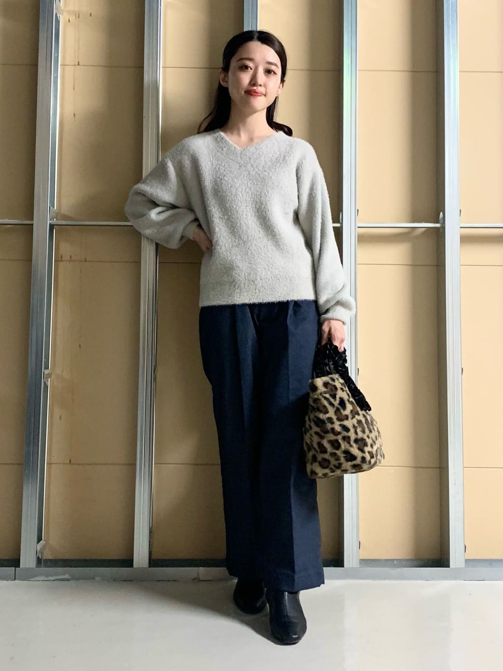 sahoさんの「THE SHOP TK｜【洗える】上品にきらめく フェザーラメニット」を使ったコーディネート