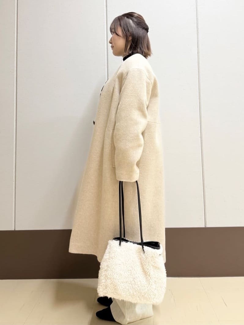 Rikoさんの「INDIVI｜【褒められパンツ／ウール混】ウォームウール ワイドパンツ」を使ったコーディネート