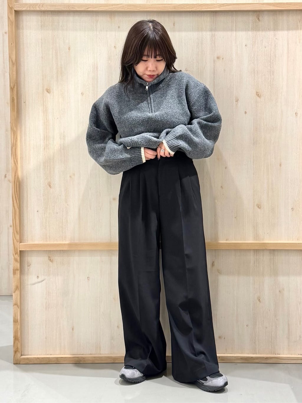 nanaさんの「THE SHOP TK｜【洗える】ほど良くラフで女性らしい ハーフZIPニット」を使ったコーディネート