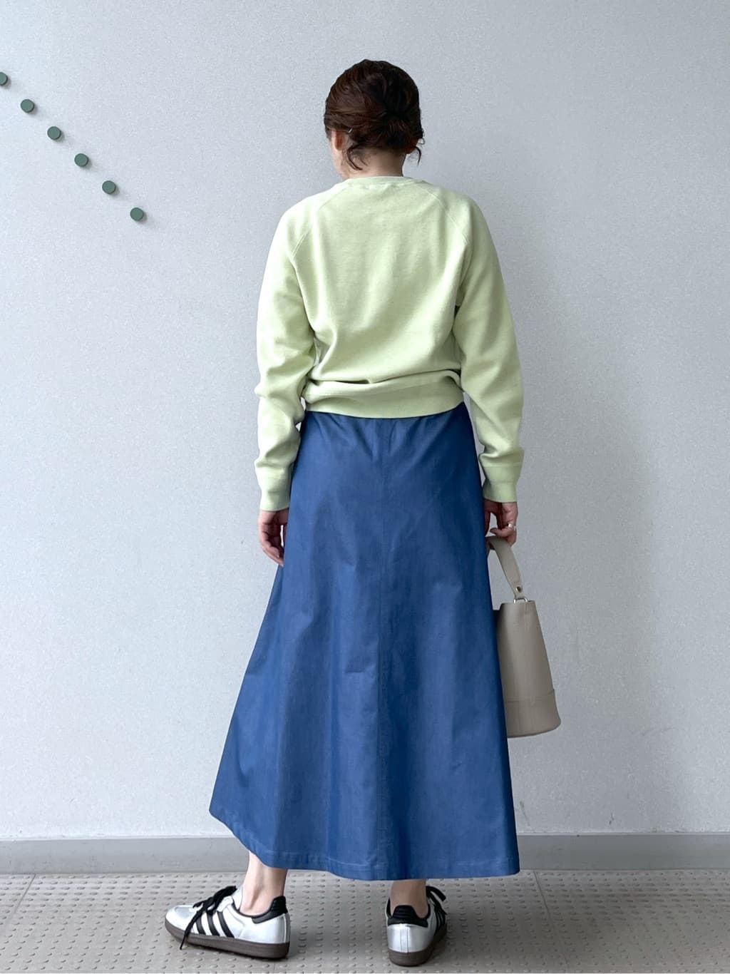 Soeさんの「DRESSTERIOR｜◆ウォッシャブルコットンカシミヤプルオーバーニット」を使ったコーディネート